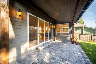 2077 5th Ave, West Linn, OR 97068 - Photo 32