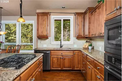 581 NW Cambray Pl, Beaverton, OR 97006 - Photo 16