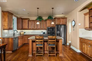 581 NW Cambray Pl, Beaverton, OR 97006 - Photo 14