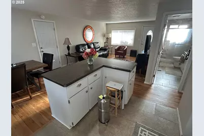 1753 Jansen Way, Woodburn, OR 97071 - Photo 4