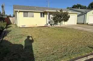 1753 Jansen Way, Woodburn, OR 97071 - Photo 2