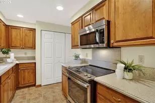 12715 NE 7th Pl, Vancouver, WA 98684 - Photo 16