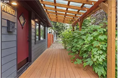 21637 SE Ash St, Gresham, OR 97030 - Photo 2