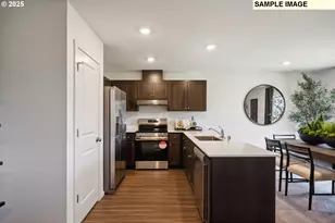 5711 Bainbridge Rd, Eugene, OR 97402 - Photo 6