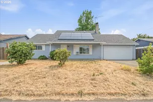 552 SE 32nd Ave, Hillsboro, OR 97123 - Photo 2