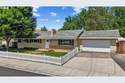 4349 SW Quinney Ave, Pendleton, OR 97801 - Photo 1