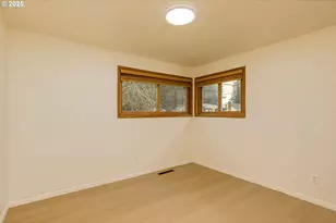 1117 SE 135th Ave, Portland, OR 97233 - Photo 10