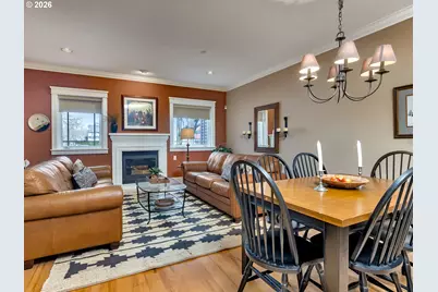 210 NE 5th St, Gresham, OR 97030 - Photo 8