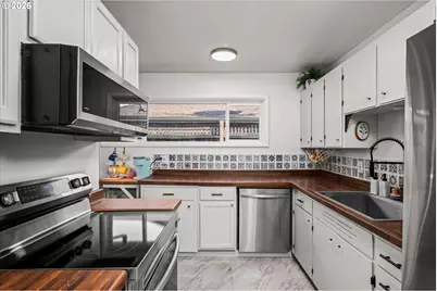 1343 Piedmont St, Springfield, OR 97477 - Photo 6