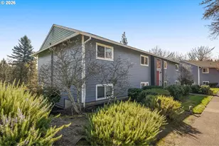 10820 SW Meadowbrook Dr, Portland, OR 97224 - Photo 2