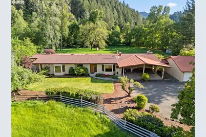 2233 Riverside Dr, Myrtle Creek, OR 97457 - Photo 4