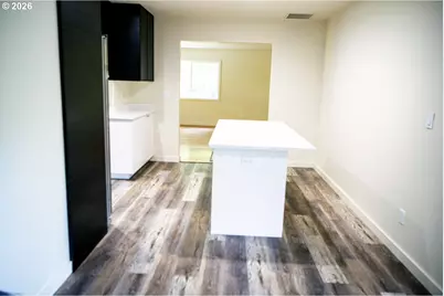 15236 SE Kelly St, Portland, OR 97236 - Photo 12