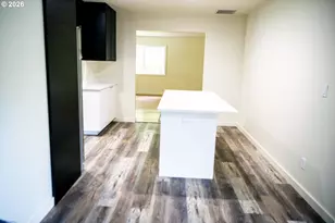 15236 SE Kelly St, Portland, OR 97236 - Photo 12
