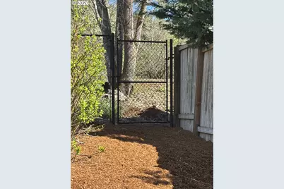 6074 Pebble Ct, Springfield, OR 97478 - Photo 42