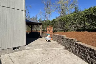 6074 Pebble Ct, Springfield, OR 97478 - Photo 40