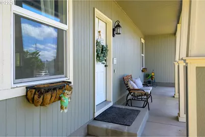 6074 Pebble Ct, Springfield, OR 97478 - Photo 6