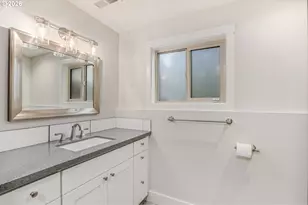 860 Skyland Dr, Lake Oswego, OR 97034 - Photo 38