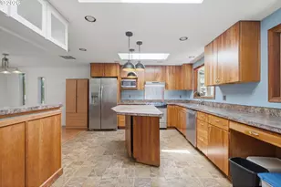 3820 SE El Camino Dr, Gresham, OR 97080 - Photo 4
