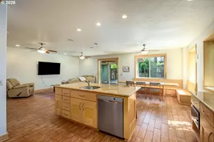 170 SW Eckman St, McMinnville, OR 97128 - Photo 12
