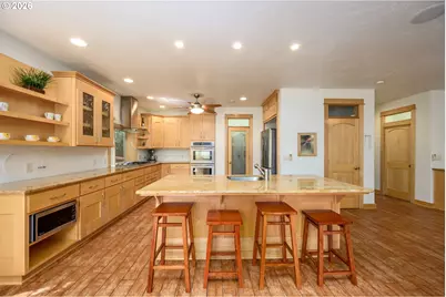 170 SW Eckman St, McMinnville, OR 97128 - Photo 12