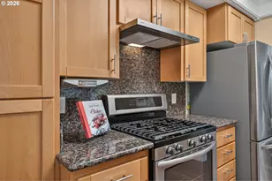10160 SW Century Oak Dr, Tigard, OR 97224 - Photo 14