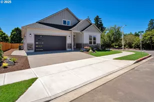 2123 NE Spitz Rd, Canby, OR 97013 - Photo 2