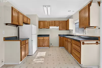 17619 SE Rose St, Milwaukie, OR 97267 - Photo 12