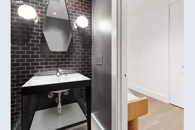 550 SW 10th Ave #2201, Portland, OR 97205 - Photo 6