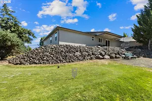 374 Bentgrass Ct, Sutherlin, OR 97479 - Photo 4