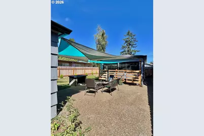 3716 SE 70th Ave, Portland, OR 97206 - Photo 4