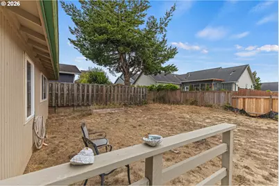 2060 Hayes St, North Bend, OR 97459 - Photo 2