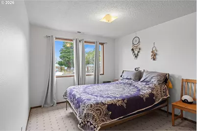 2060 Hayes St, North Bend, OR 97459 - Photo 26