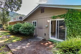 209 North River Dr, Roseburg, OR 97470 - Photo 30