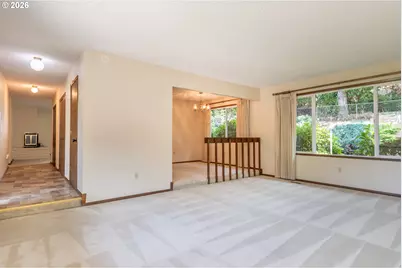 209 North River Dr, Roseburg, OR 97470 - Photo 2