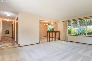 209 North River Dr, Roseburg, OR 97470 - Photo 2