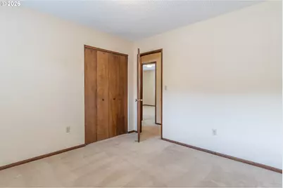 209 North River Dr, Roseburg, OR 97470 - Photo 20