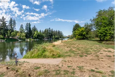 209 North River Dr, Roseburg, OR 97470 - Photo 46