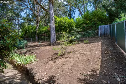 209 North River Dr, Roseburg, OR 97470 - Photo 36