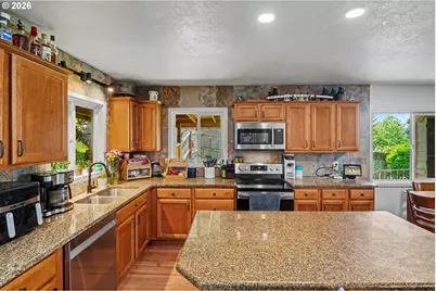 318 Westfield St, Silverton, OR 97381 - Photo 6