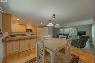 1070 E 15th St, Coquille, OR 97423 - Photo 8