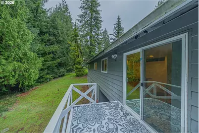 1070 E 15th St, Coquille, OR 97423 - Photo 32