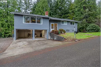 1070 E 15th St, Coquille, OR 97423 - Photo 4