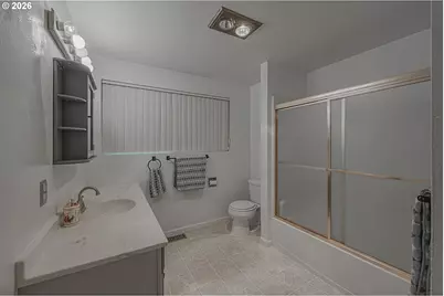 1070 E 15th St, Coquille, OR 97423 - Photo 16