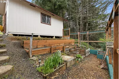 479 2nd St, Elkton, OR 97436 - Photo 34
