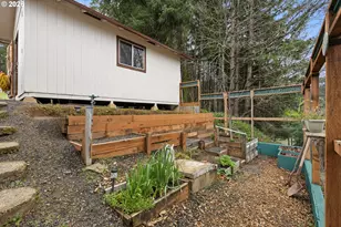 479 2nd St, Elkton, OR 97436 - Photo 34