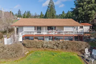 479 2nd St, Elkton, OR 97436 - Photo 2