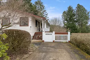 479 2nd St, Elkton, OR 97436 - Photo 38