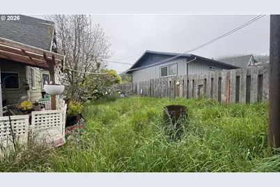 94230 2nd St, Gold Beach, OR 97444 - Photo 12