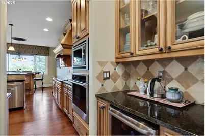 12482 SE 155th Ave, Happy Valley, OR 97086 - Photo 10