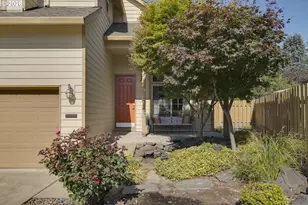 647 SW Roxe Dr, Forest Grove, OR 97116 - Photo 2
